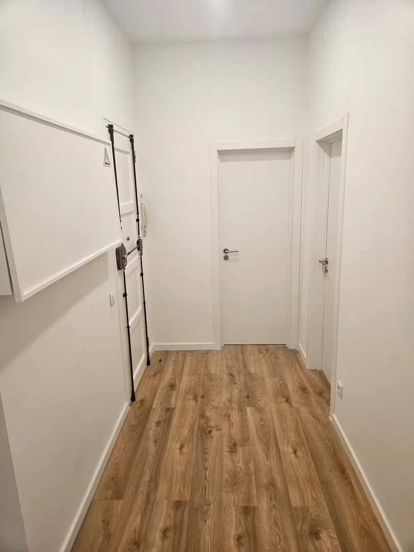Functional student room perfect for studying in