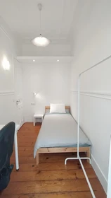 Room for rent in a shared flat in Lisboa