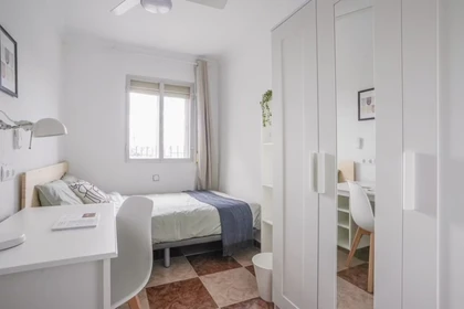 Room for rent with double bed Madrid