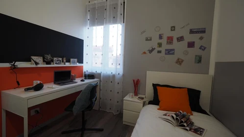 Habitación en alquiler con cama doble Torino