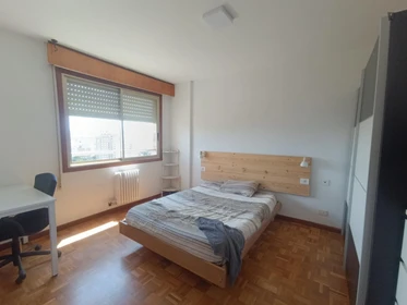 Habitación privada barata en Pamplona-iruna