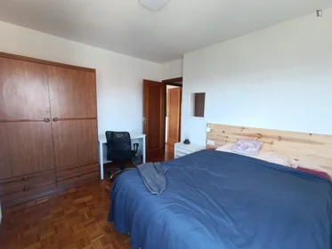 Private room at Calle Alfonso Batallador, image 2 of 9