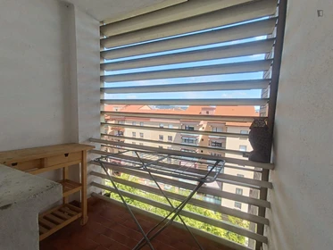 Private room at Calle Alfonso Batallador, image 5 of 9