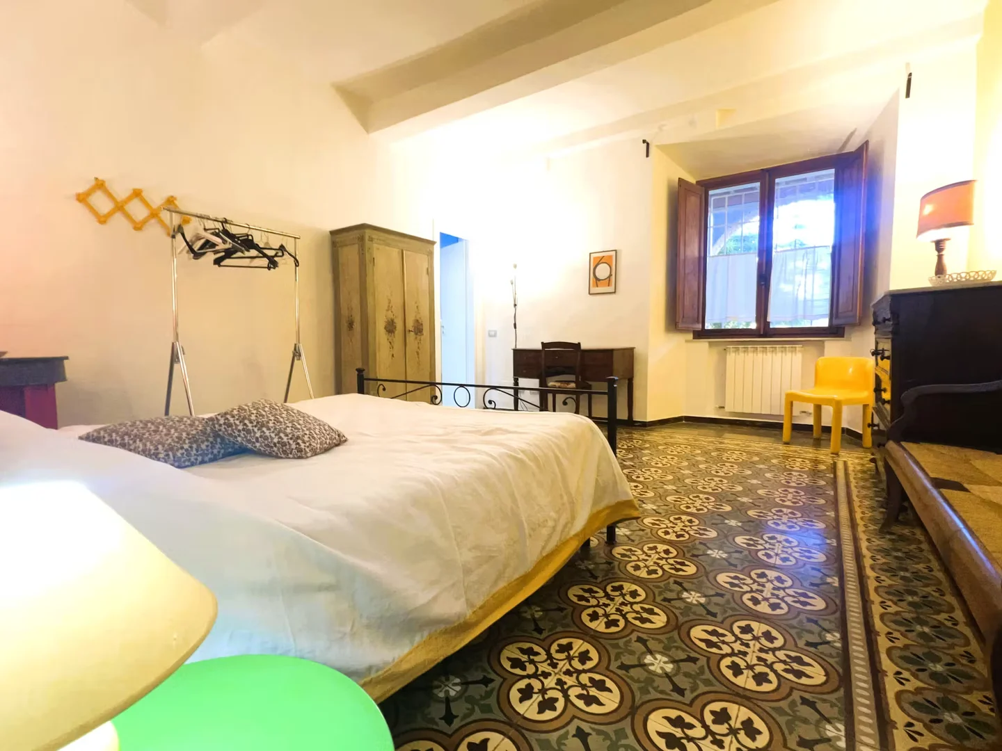Room for rent in student apartment in , fully furnished
