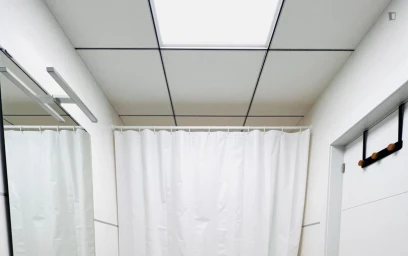 Chambre privée à C. Gral. Martín de la Carrera, image 12 de 16