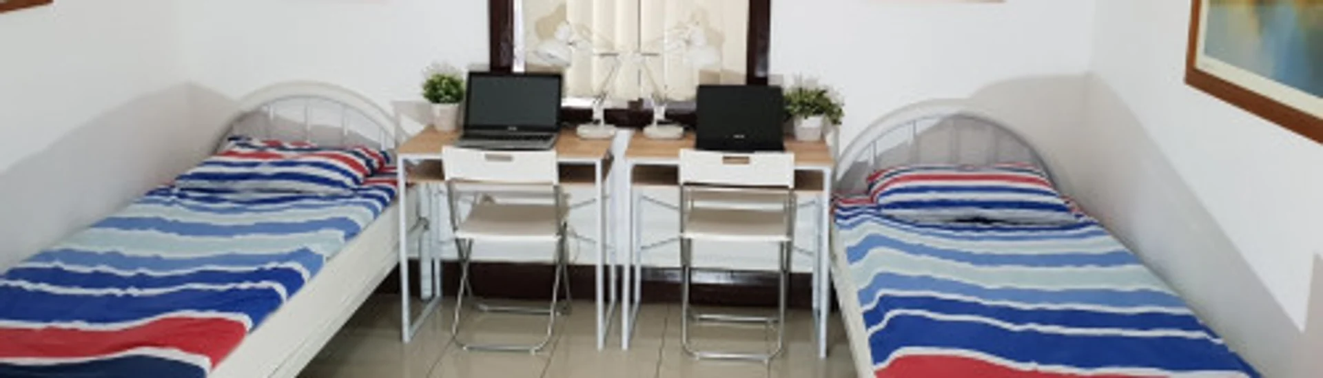 Chambre d'étudiant confortable et spacieuse dans 