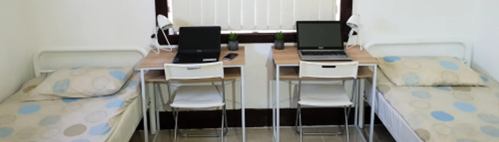 Chambre conviviale pour les étudiants dans  avec des équipements modernes