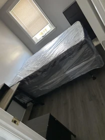 Cheap private room in Baltimore