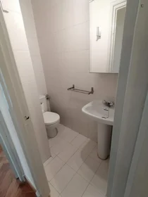Quarto privado em Avenida Infante Juan Manuel, imagem 15 de 16
