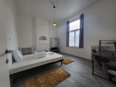 共享房间 在 Rue de Montigny, , 7的图像1