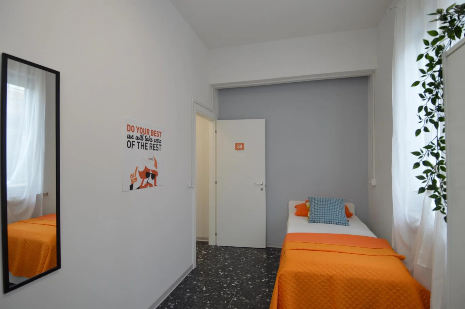 Studentenfreundliches Zimmer in mit modernen Annehmlichkeiten