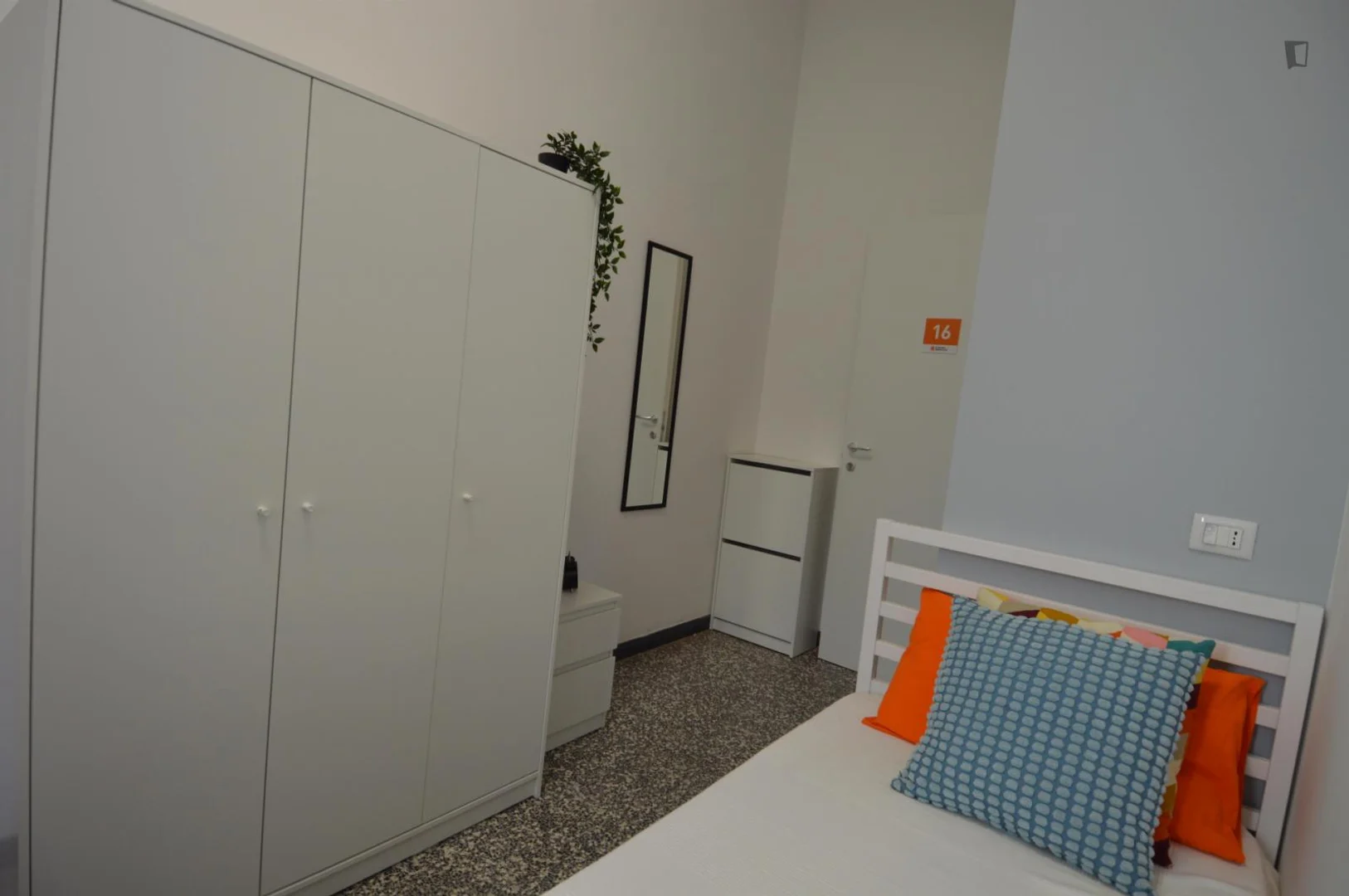 Preisgünstiges Studentenzimmer in günstiger Lage in