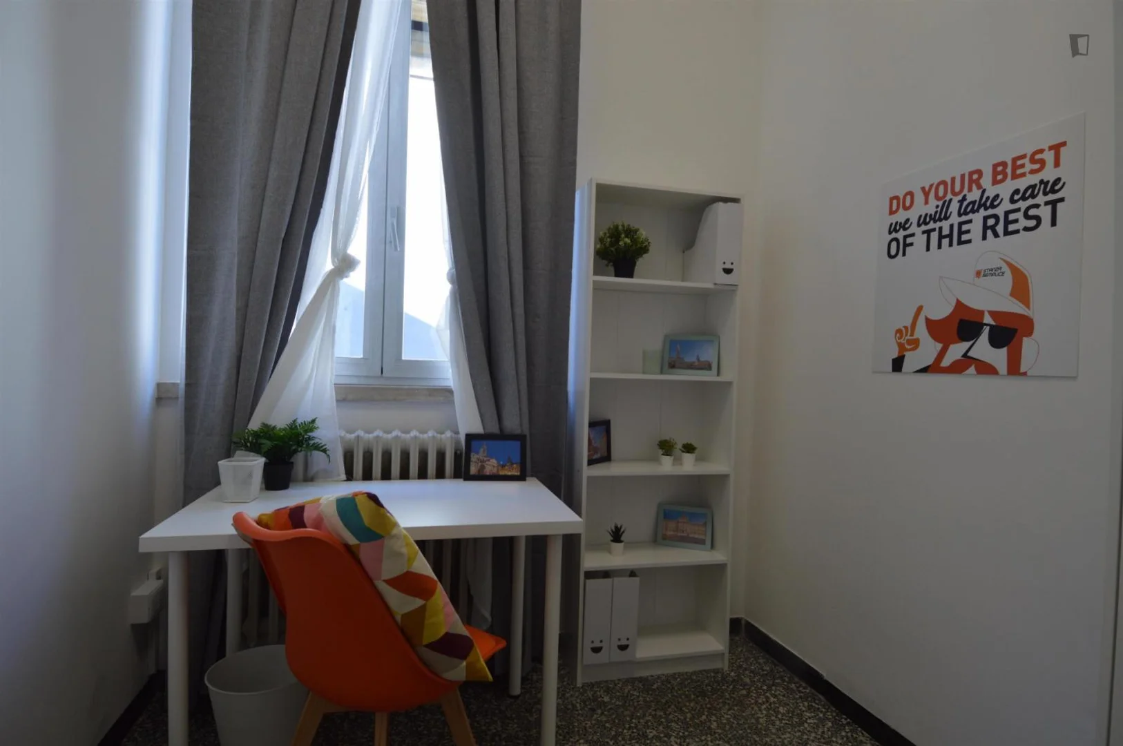 Studentenfreundliches Zimmer in mit modernen Annehmlichkeiten