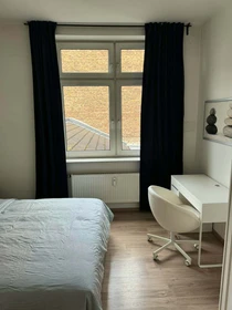 Stanza privata con letto matrimoniale Koln