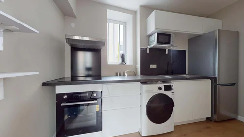 Chambre privée à 25 Av. des Paulines, 63000 Clermont-Ferrand, France, image 13 de 17