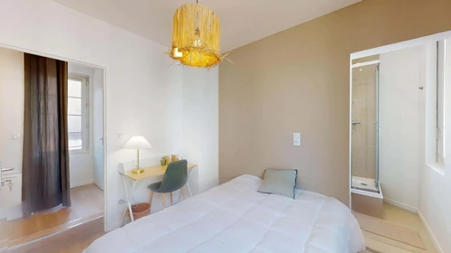 Private room at 11 Rue Michel Servet, 21000 Dijon, France, image 1 of 10