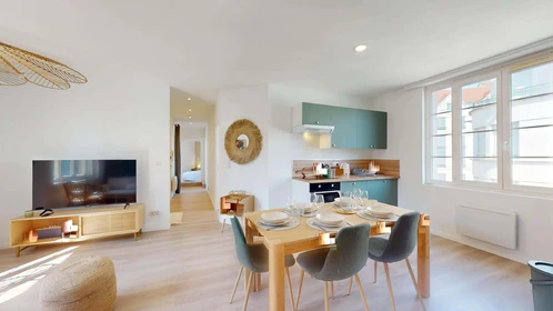 Private room at 11 Rue Michel Servet, 21000 Dijon, France, image 13 of 16