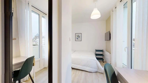 Stanza privata in 6 Rue du Chemin Vert, 35000 Rennes, France, immagine 2 di 17