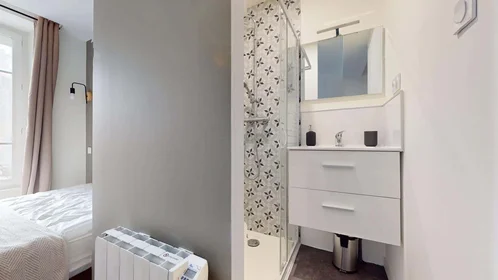 Chambre privée à 25 Av. des Paulines, 63000 Clermont-Ferrand, France, image 8 de 18