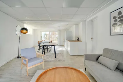 Özel oda konumu 37 Rue du Petit Bois, 94000 Créteil, France, 3 19 görüntüsü