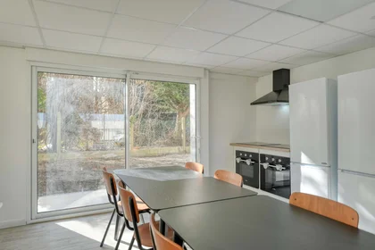 Özel oda konumu 37 Rue du Petit Bois, 94000 Créteil, France, 10 19 görüntüsü