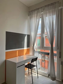 Quarto para alugar num apartamento partilhado em Verona