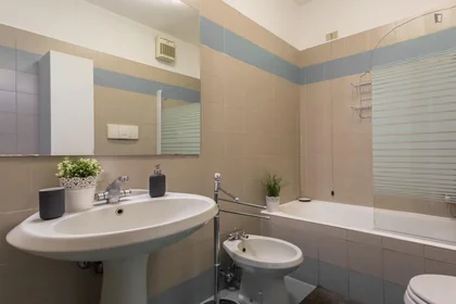 Habitación privada en Via Comune Antico, imagen 10 de 12
