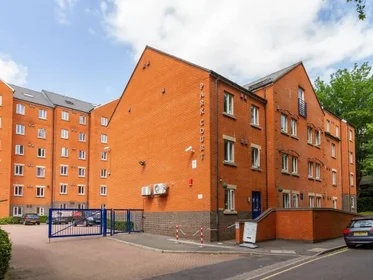 Privatzimmer in der Park Court Lincoln LN1 1UR, bild 1 von 10