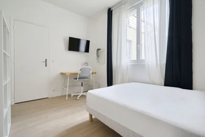 Privatzimmer in der 271 rue d'Estienne d'Orves, bild 36 von 39