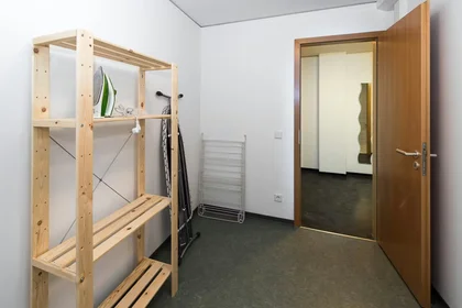 Quarto privado em Weserstraße, Innenstadt I, imagem 10 de 10