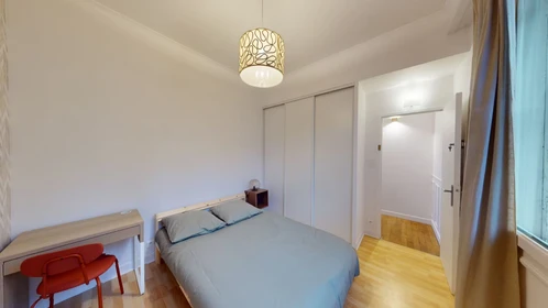 Quarto para alugar com cama de casal em Le-havre