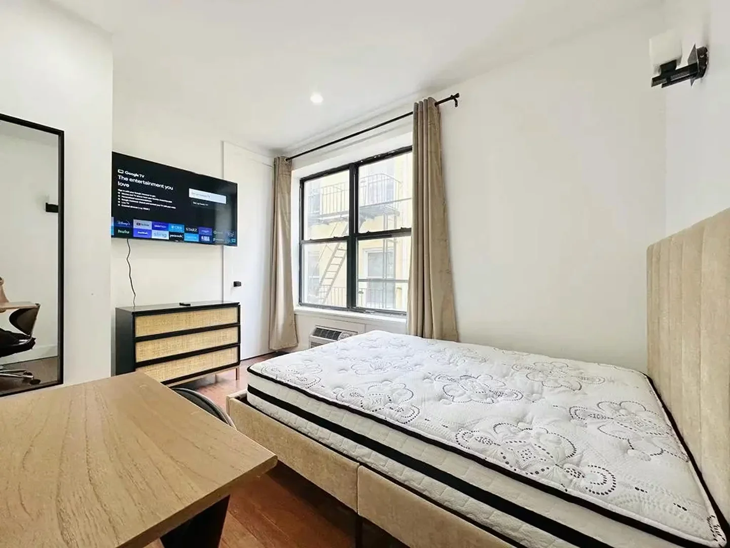 Quarto de estudante económico com localização conveniente em 