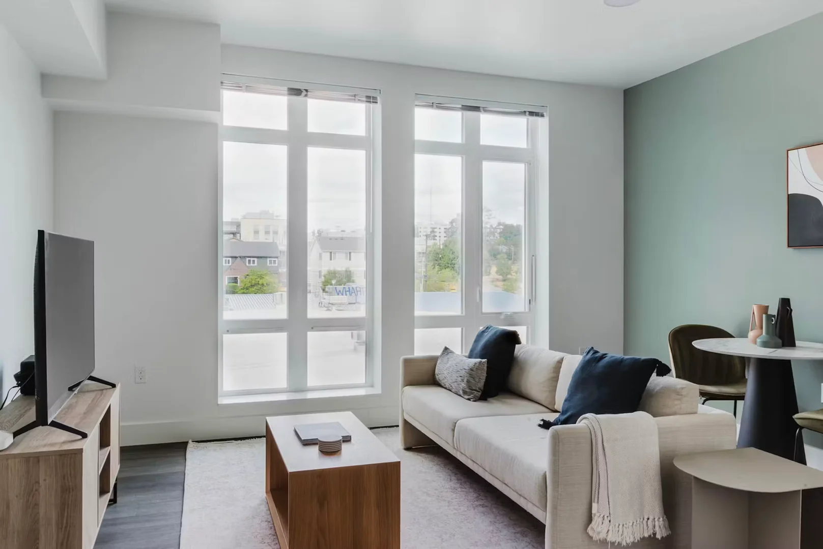 12th Avenue, Minor