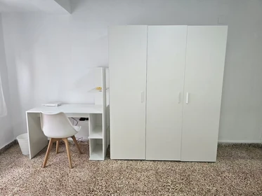 Habitación en alquiler con cama doble Murcia