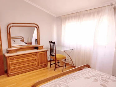 Chambre à louer dans un appartement en colocation à Vigo