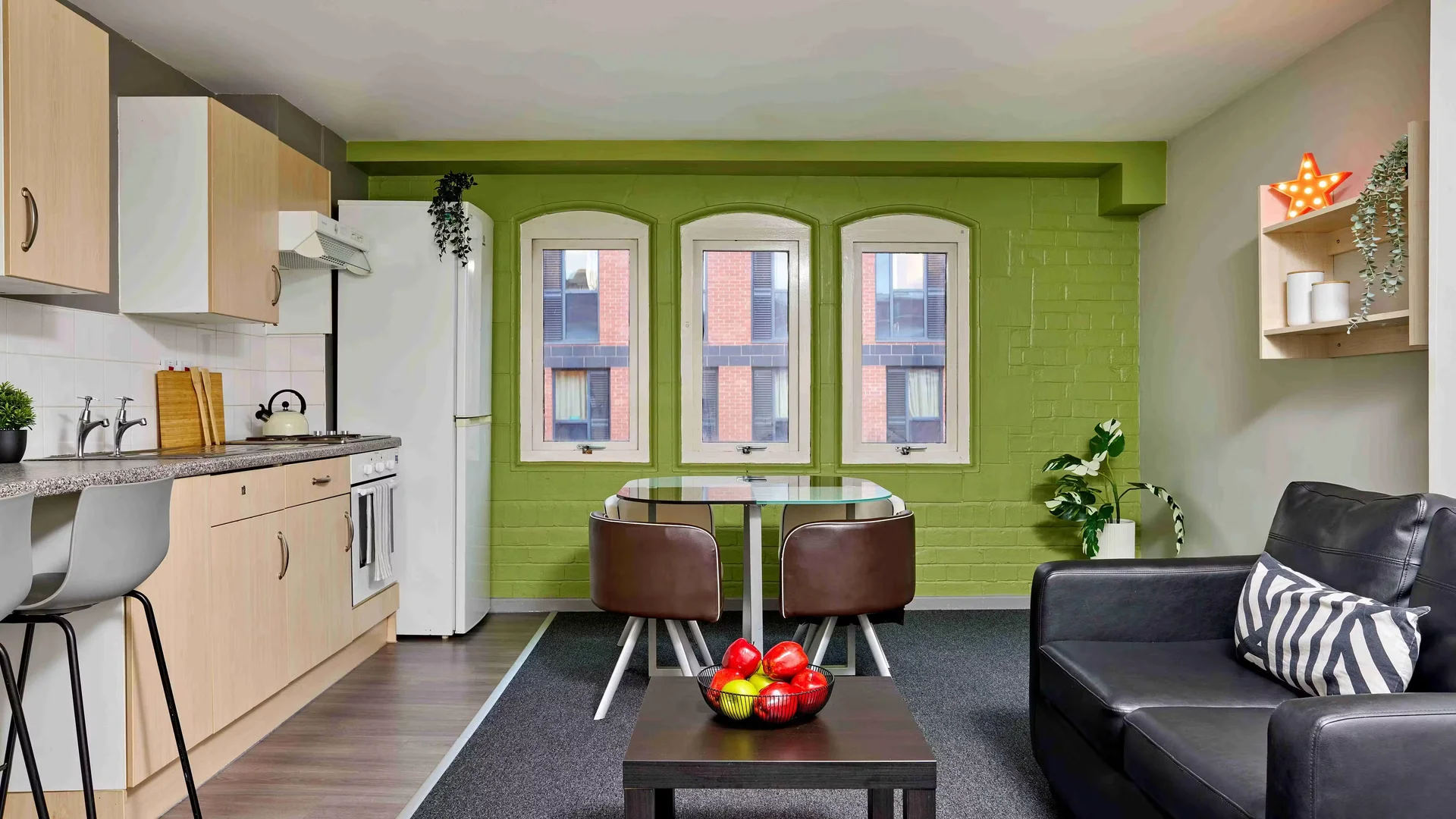 Habitación estudiantil amplia y cómoda en 