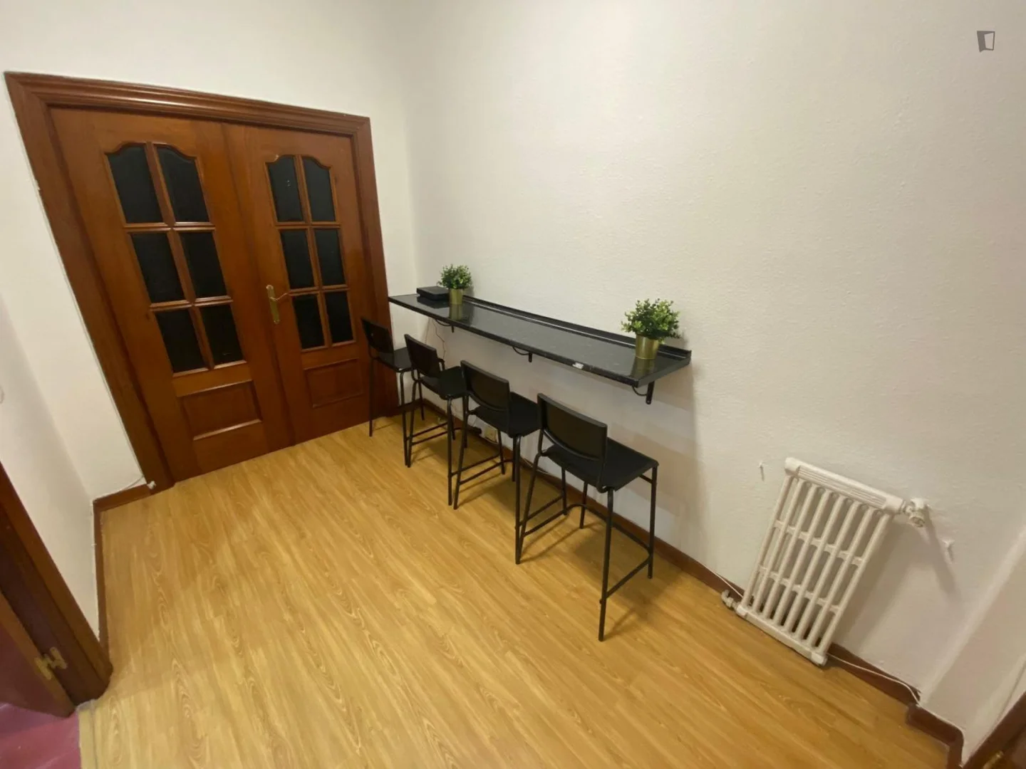 Habitación estudiantil económica cerca del campus en 