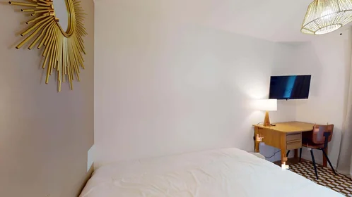 Privatzimmer in der 4 Rue Julia, 13005 Marseille, France, bild 5 von 17