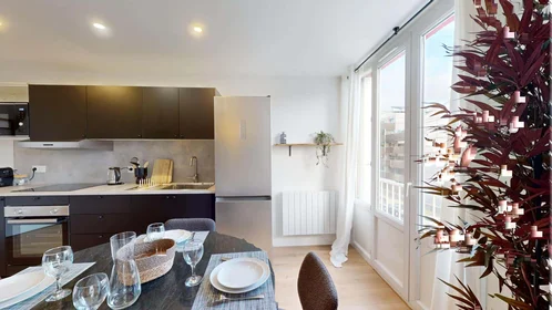 Quarto privado em 44 Cr Edouard Vaillant, 33300 Bordeaux, France, imagem 13 de 17