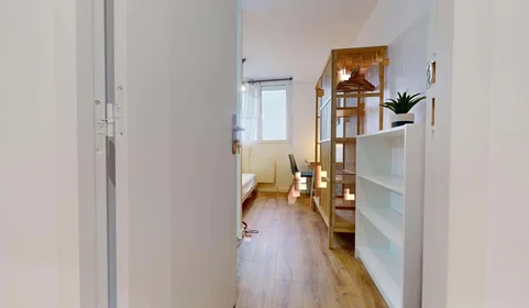 Özel oda konumu 12 Rue René Duguay Trouin, 31400 Toulouse, France, 4 21 görüntüsü