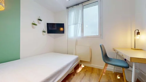 Özel oda konumu 12 Rue René Duguay Trouin, 31400 Toulouse, France, 7 21 görüntüsü