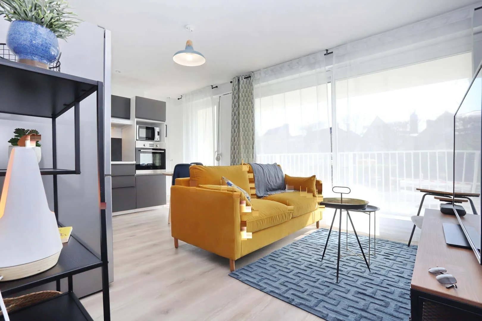Habitación estudiantil funcional perfecta para estudiar en