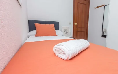 Privatzimmer in der C. Ferrocarril del Puerto, 5, Distrito Centro, 29002 Málaga, España, bild 2 von 12