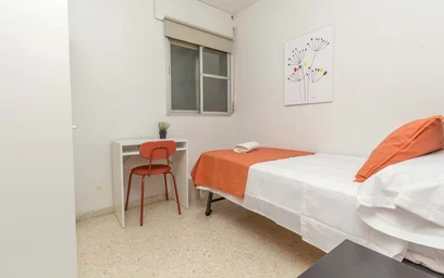Privatzimmer in der C. Ferrocarril del Puerto, 5, Distrito Centro, 29002 Málaga, España, bild 5 von 12