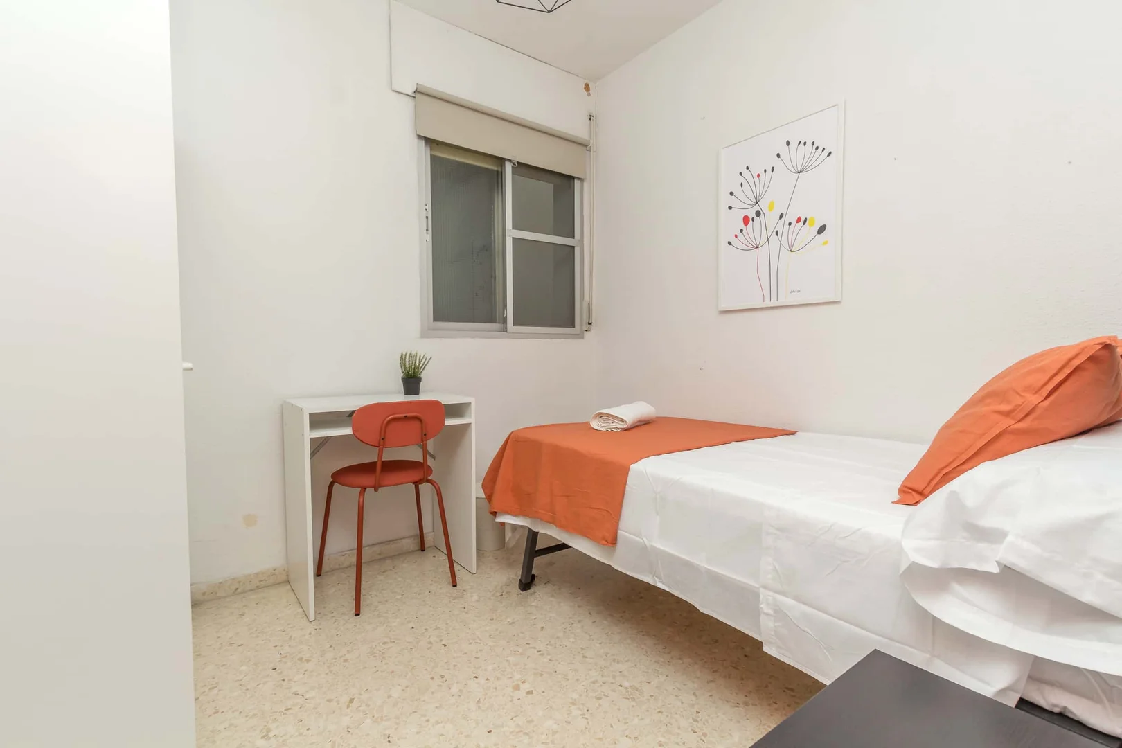 Komfortables und geräumiges Studentenzimmer in 