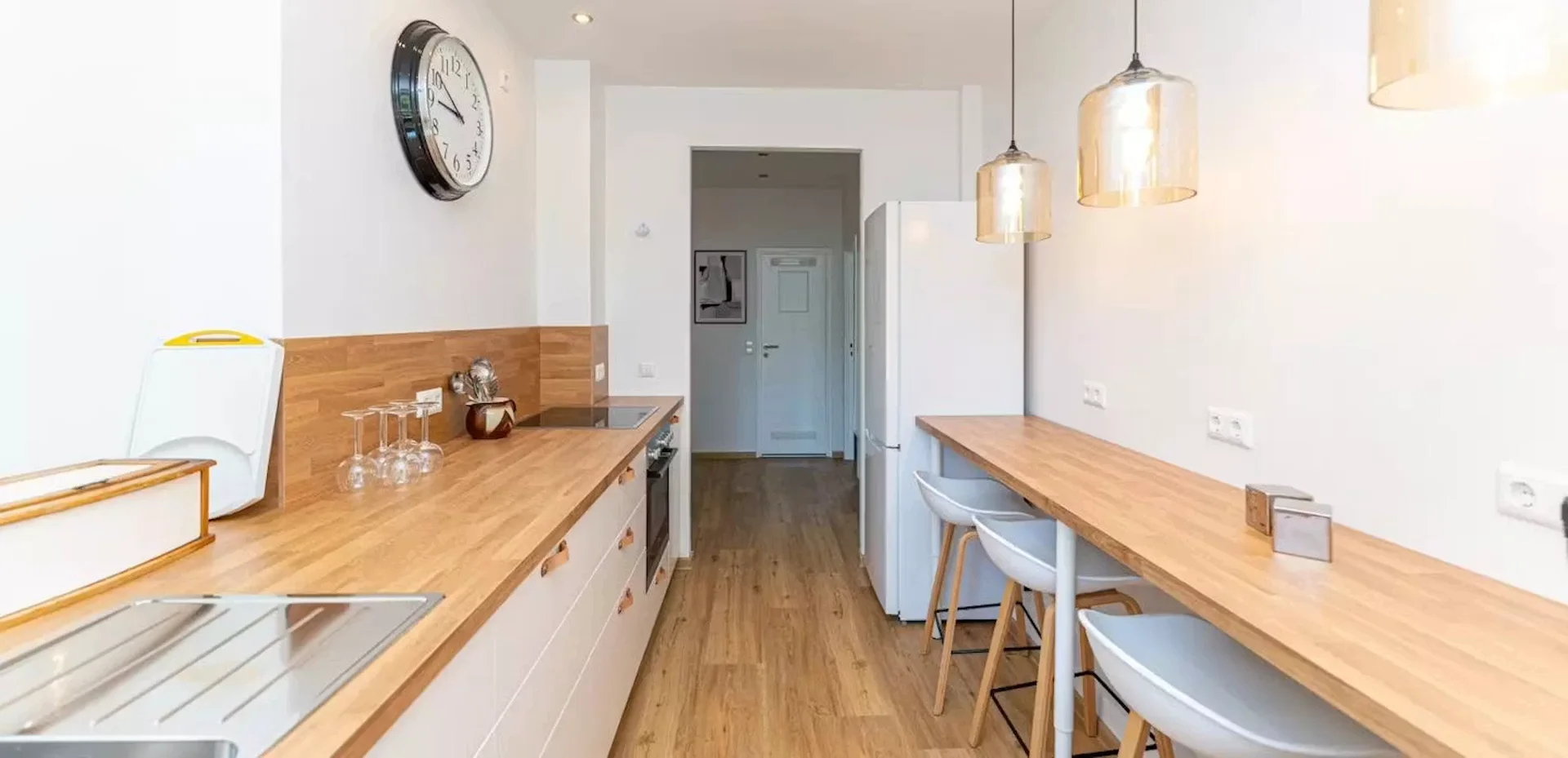 Economical student room with convenient location in 