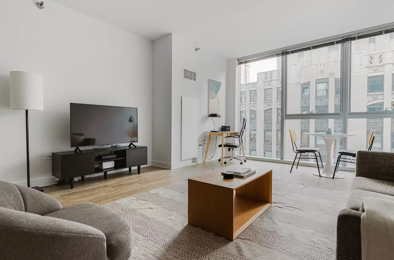 North Garland Court, Chicago Loop