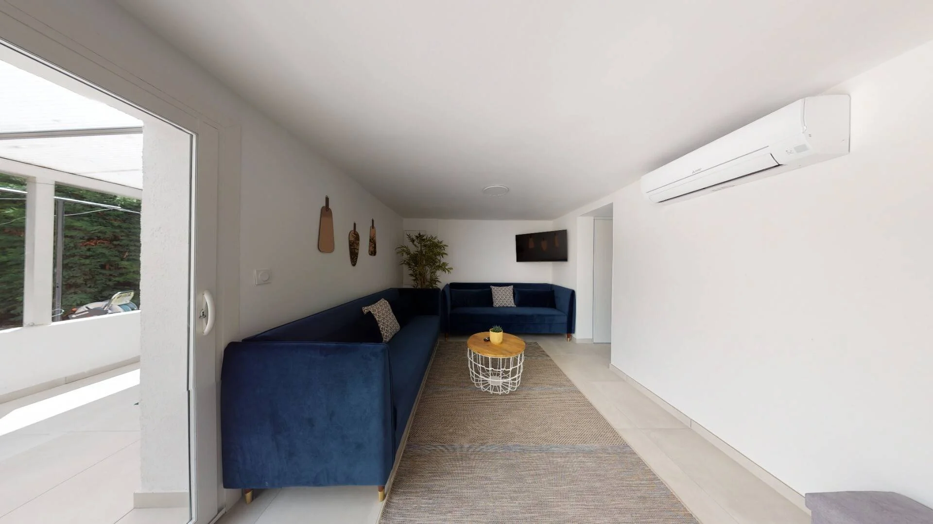Chambre confortable pour étudiants disponible dans 