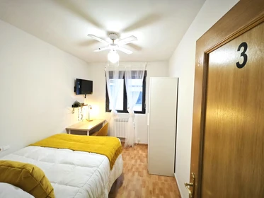 Chambre à louer dans un appartement en colocation à Leon