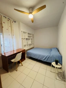 Habitación privada barata en Murcia